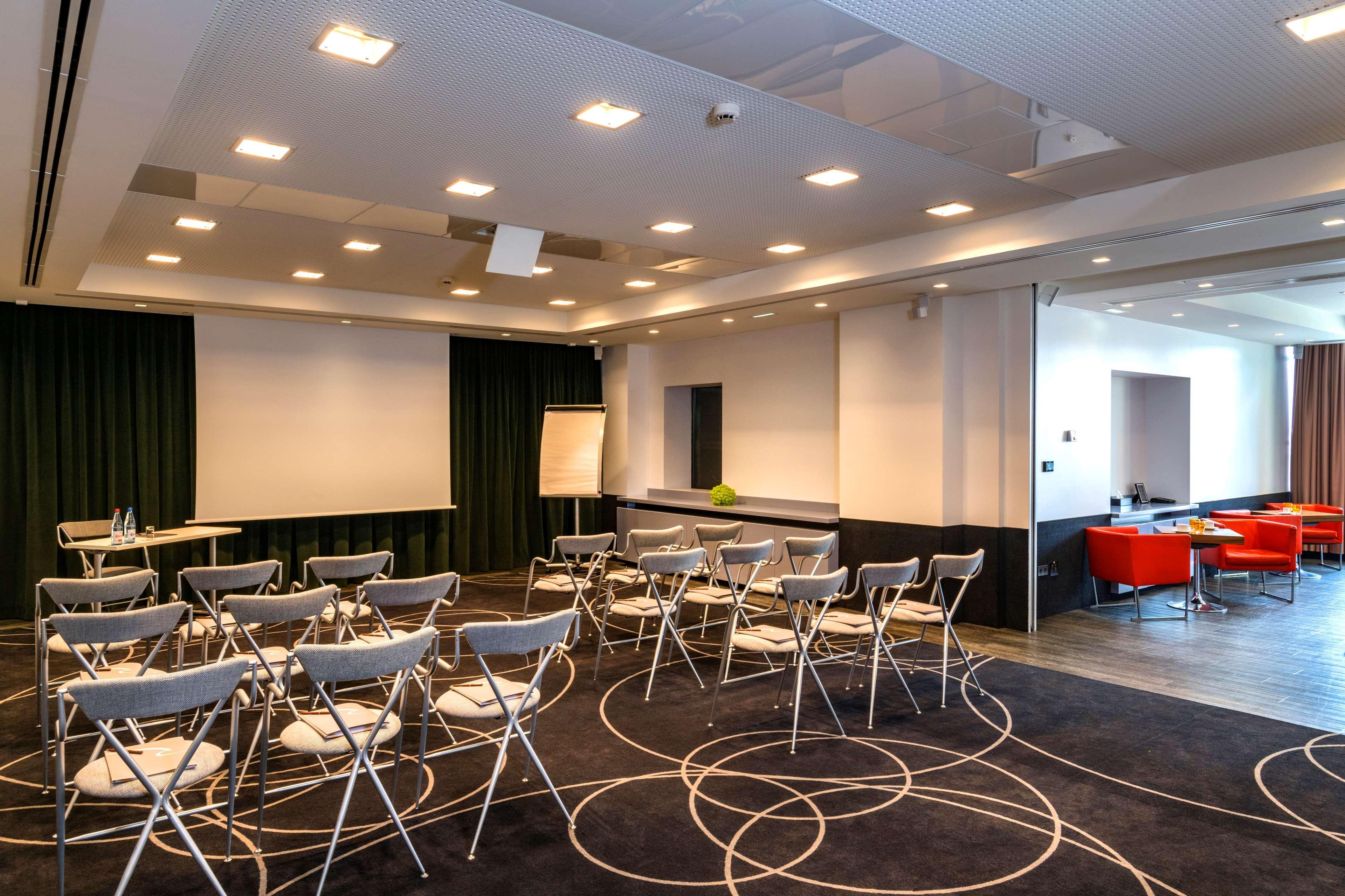 Hotel & Spa Regent Petite France Страсбург Экстерьер фото Meeting room