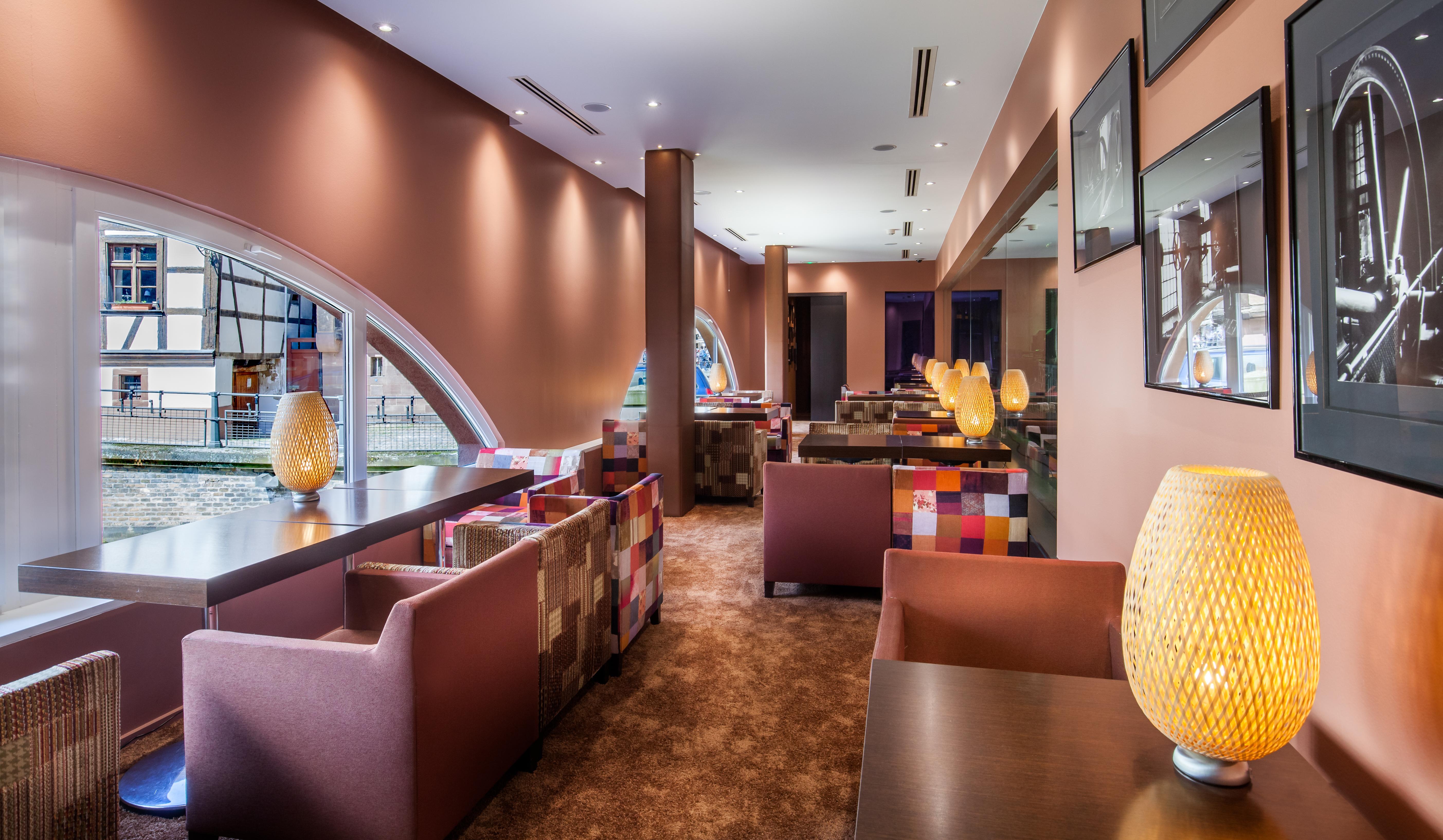 Hotel & Spa Regent Petite France Страсбург Экстерьер фото The lounge at the airport